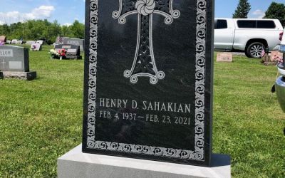 A photo of a custom and personalized memorial designed by Mayes Memorials in State College, PA