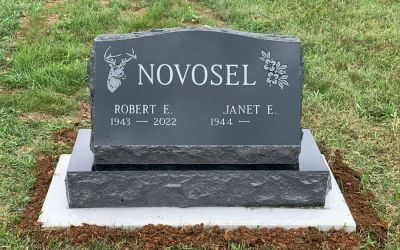 A slant headstone designed and produced by Mayes Memorials in State College, PA